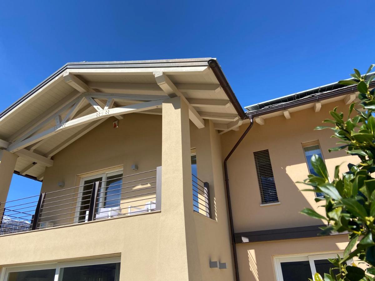 Design & Mountain View Bedroom Aosta Exterior photo